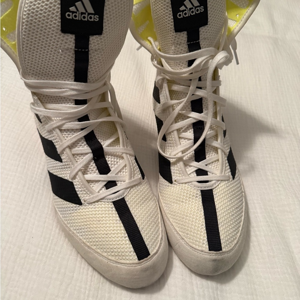 Adidas Box Hog 4
